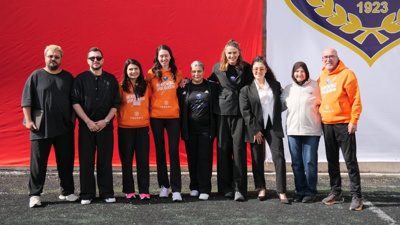 Milli voleybolcudan cezaevi ziyareti