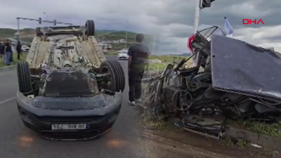 Hayvan yüklü kamyon 2 otomobile çarptı! Feci kazada 2 kişi yaralandı