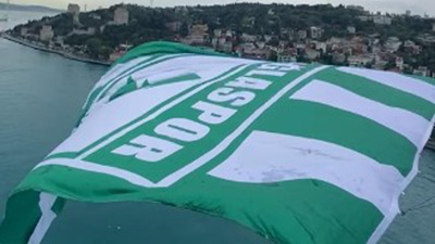 İstanbul Boğazı'nda dev Muğlaspor bayrağı açıldı