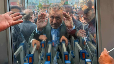 Orhan Sarıbal'ın basın danışmanı görevinden istifa etti