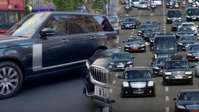 İngiltere Başbakanı trafikte kaldı! Yollar kapatılmadı, koruma ordusu yok