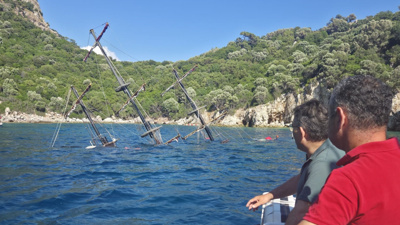 Muğla'da korku dolu anlar! Tur teknesi battı, ekipler sevk edildi