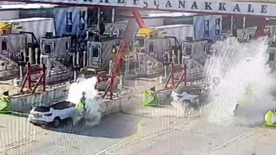 Gişelerde feci kaza: Evli çifti ölüm ayırdı
