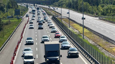 Akın akın İstanbul'a geliyorlar! Tatilin son gününde dönüş trafiği
