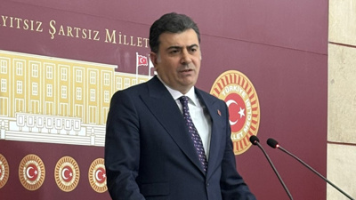 Özgür Özel başkanlığındaki MYK bitti! Zeynel Emre: Kurultay olmazsa CHP seçimlere giremeyecek