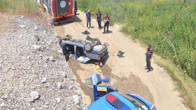 Araç ters dönüp menfeze düştü: Sürücü hayatını kaybetti