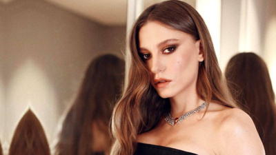 Serenay Sarıkaya’lı filme bir ünlü isim daha! İmzalar atıldı