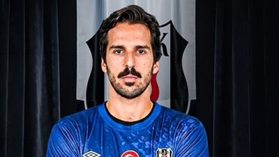 Beşiktaş kaleci transferini resmen açıkladı: Formayı giydi bile