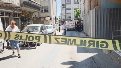 İstanbul'da binada kısmi çökme! Üç işçi beton blokların altında kaldı