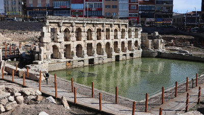 Yozgat'a akın ettiler: 50 derece sıcaklıkta 2 bin yıldır akıyor