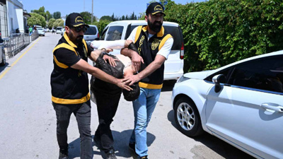 İlkokuldan beri peşindeydi! Yolda gördüğü kadını bıçaklayan cani tutuklandı