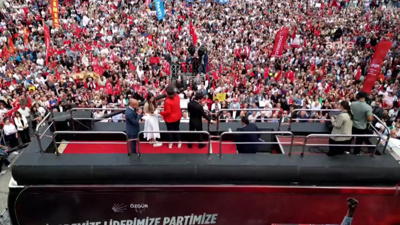 Son Dakika | CHP Lideri Özgür Özel'in Halk Buluşması mitinge döndü! Alan tıklım tıklım