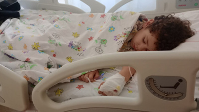 Kekten çıkan paketi yiyince zehirlendi: 6 yaşındaki Alpaslan ölümden döndü!