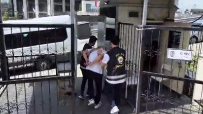 Trafikte tartıştığı sürücüyü muşta ile darbeden şüpheli yakalandı: Ceza üstüne ceza yağdı