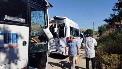 Kırşehir'de feci kaza! İşçi servisleri çarpıştı