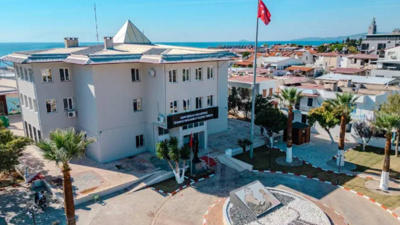 Son Dakika | Seferihisar Belediyesi'ne operasyon! Başkan Yardımcısı dahil 15 kişi gözaltında