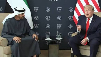 Trump'ın BAE liderine sözleri salonda buz kestirdi! Herkesin ortasında alay etti