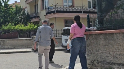 Genç kız anne ve babasını bıçakla rehin aldı! Ailenin daha önce uzaklaştırma istediği ortaya çıktı