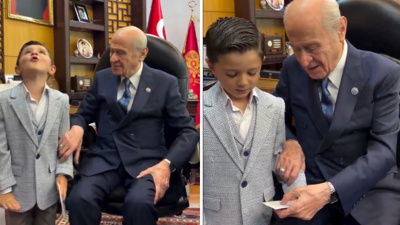 Bahçeli şiir okuyup uluyan çocuğa müdahale etti