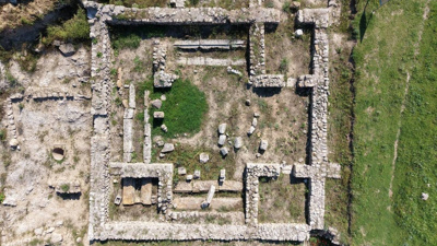 Karadeniz'de bir ilk: 1700 yıllık mezar ezber bozdu
