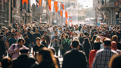 TÜİK açıkladı: Türkiye’ye en çok göç veren ülke belli oldu