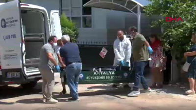 Antalya'da şüpheli ölüm: Komşuların "kötü koku" ihbarı gerçeği ortaya çıkardı