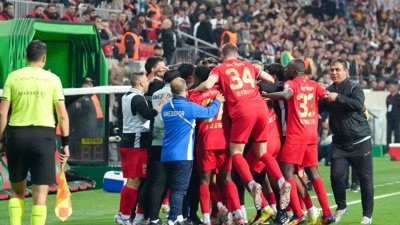 Amedspor'la şampiyon olduğu gibi yollandı: Teşekkür edip vedayı açıkladılar
