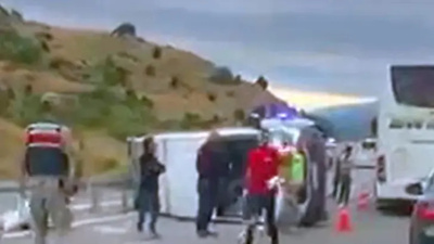 Erzincan-Erzurum Yolunda korkunç kaza: 6'sı çocuk 16 kişi yaralandı