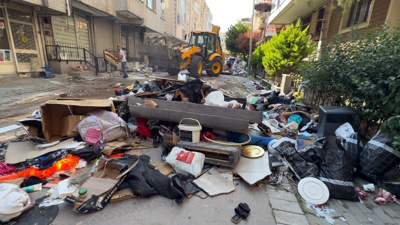 7 aydır kira alamayan ev sahibi çılgına döndü! Çilingirle girildi kepçeyle temizlendi
