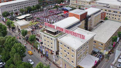 İstanbul Aydın Üniversitesi 100'e yakın akademisyeni işten çıkardı: Gerekçe gösterilmedi!