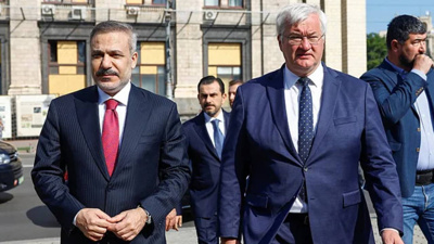 Hakan Fidan'dan Ukraynalı bakanın yanında Karadeniz uyarısı!