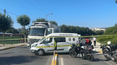 Küçükçekmece'de kamyonun çarptığı kadın yaşamını yitirdi