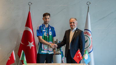 Beşiktaş'tan ayrılıp Süper Lig takımına transfer oldu