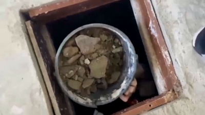 Samsun'da akılalmaz define kazısı! Halının altından 2,5 metrelik çukur çıktı