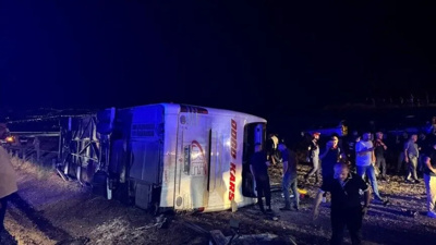 Kırıkkale'de yolcu otobüsü devrildi: Çok sayıda yaralı var