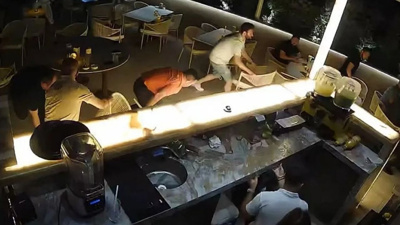 Fenomen iş insanına bıçaklı saldırı! Korku dolu anlar anbean görüntülendi