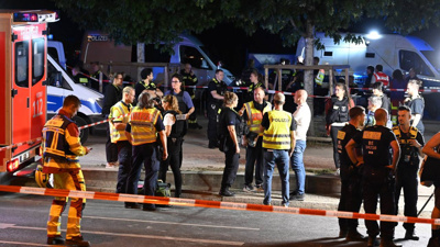 Berlin'de Onur Yürüyüşünde dehşet! Araç kalabalığa daldı, 1 kişi hayatını kaybetti