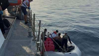 İzmir Seferihisar'da 34 düzensiz göçmen yakalandı