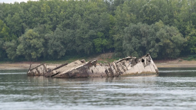 Tuna Nehri kurudu: Sular çekilince Nazi gemileri, bombalar ve mamut kemikleri yüzeye çıktı