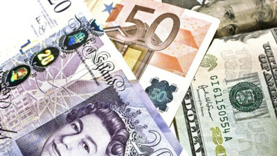 Dolar, Euro ve Sterlin aynı anda fırladı: Üçü birden rekora koştu