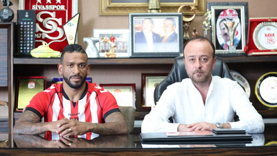 Transfer tahtası açılır açılmaz 4 futbolcu imzayı attı