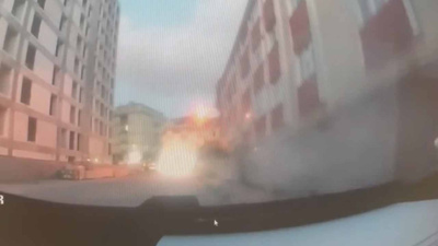 İstanbul'daki 4 katlı binanın çökme anı dehşete düşürdü! İşte o anlar