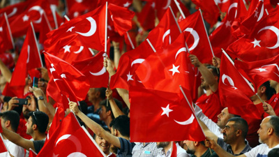 Milliler Sırbistan'ı da devirdi: Namağlup finale yükseldik