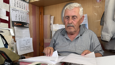 4 metrekarelik bir kulübede 22 yıldır teknolojiye meydan okuyor