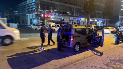 Polis 3 ilçede sokağa indi: Aranan 21 kişi yakalandı