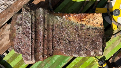 Tuna Nehri'nden tarih fışkırmaya devam ediyor: 1800 yıllık kireç taşı sunak ortaya çıktı