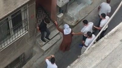 Berber enişteyle fön kavgası meydan savaşına döndü! Sabah bileğini kırdı akşam evini bastı