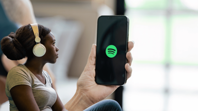 Spotify'da yeni dönem başlıyor: Sanatçıları korumaya aldı