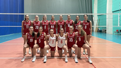 Harikasınız kızlar harika: Milliler namağlup takımı yıktı yarı finale çıktı