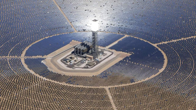 Bulutların üzerine kurdular: 15 bin dev ayna 50 bin haneye gece bile elektrik üretecek